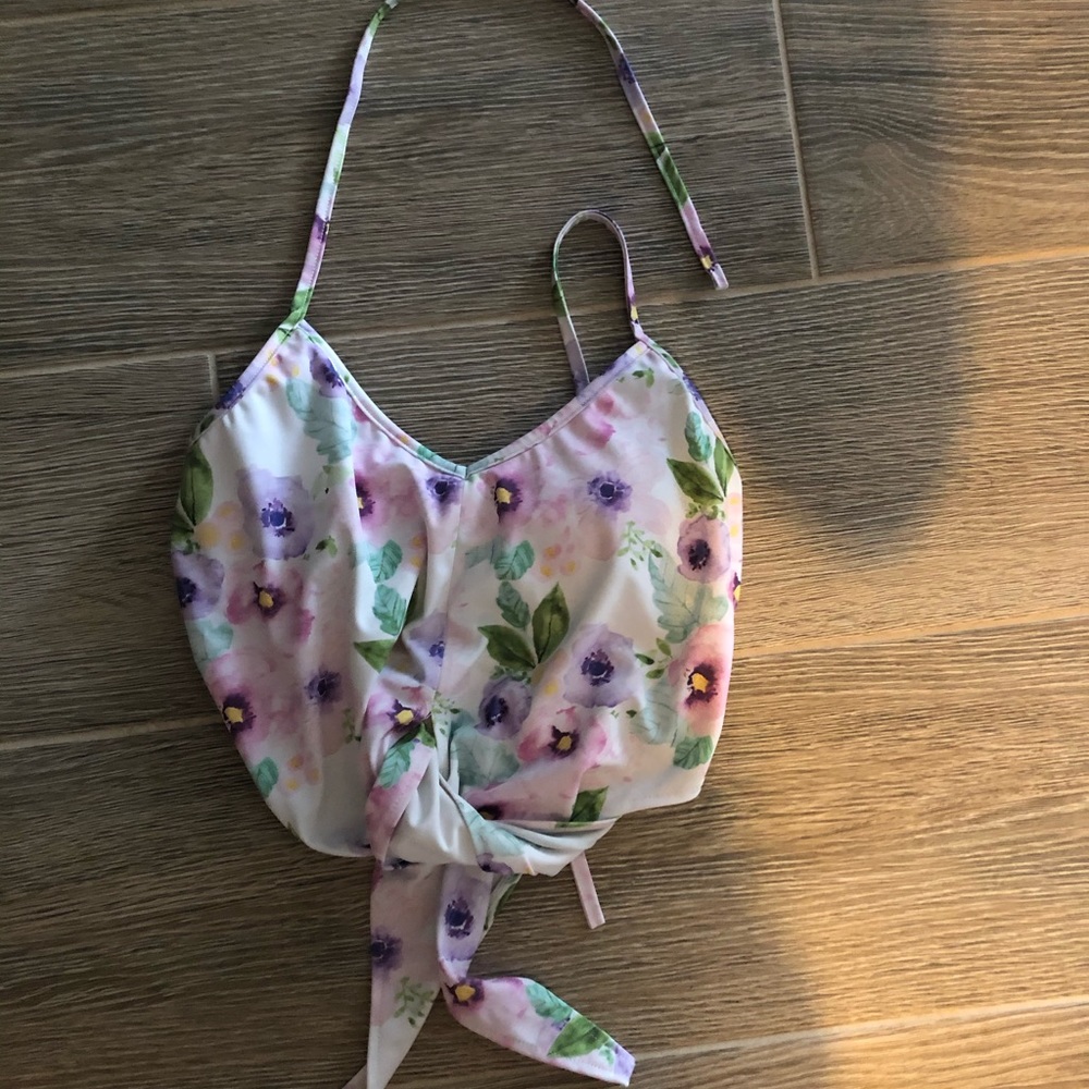 Kortni Jeane top